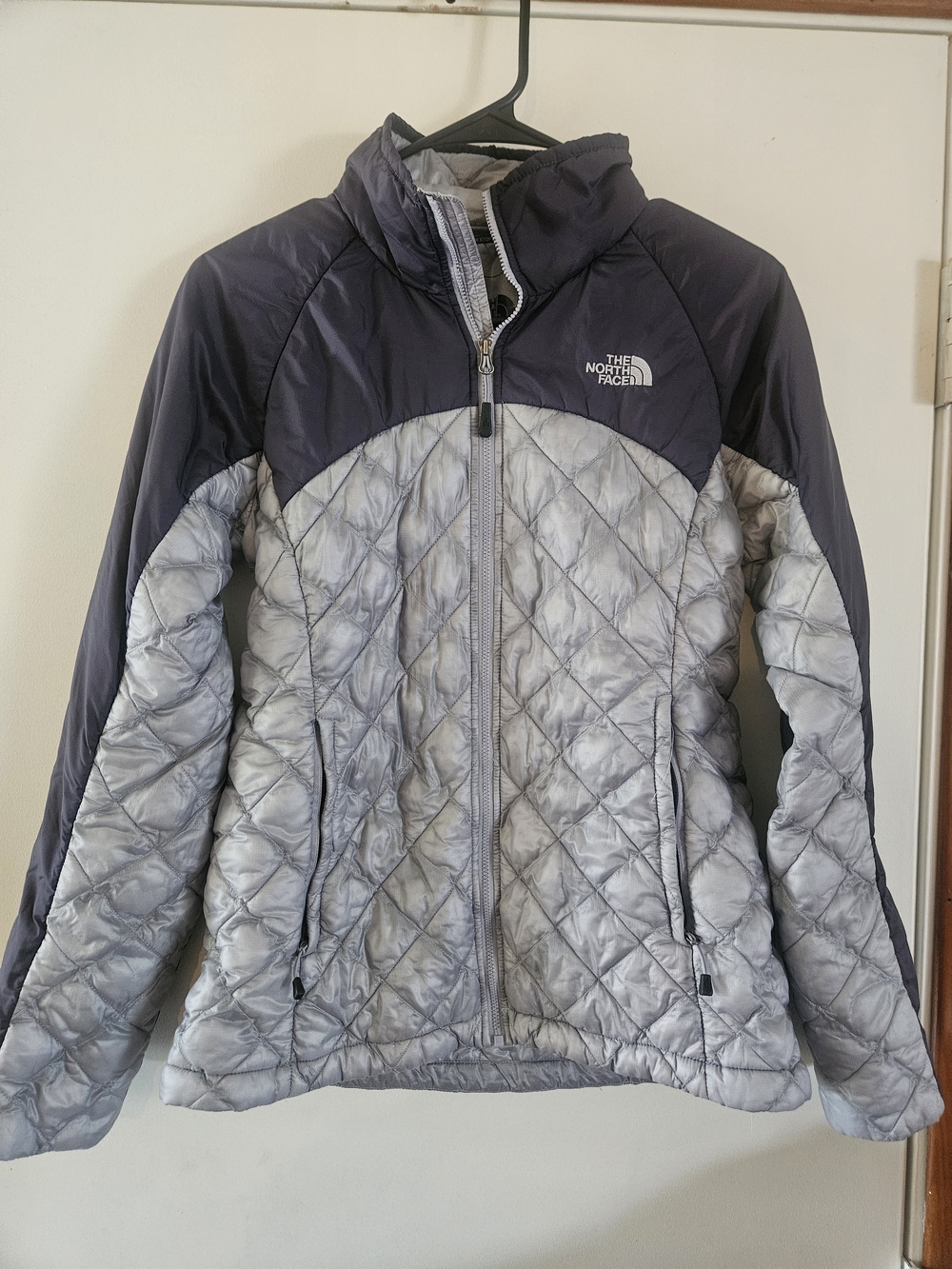 The North Face Women's Quilted Light Jacket Small
